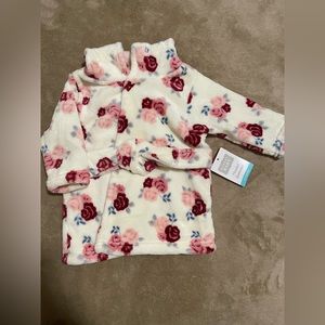 Baby rose robe